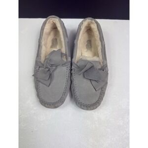 UGG Dakota Grey Suede Satin Bow Slippers Womens 7 Moccasins Sheepskin Fur Lined